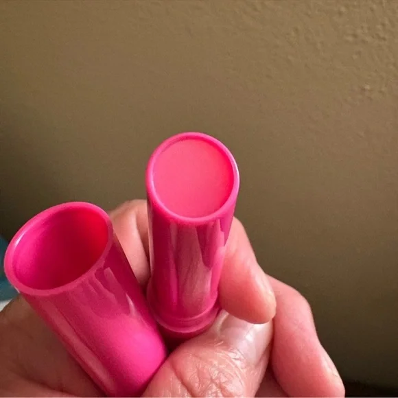 MAC Cosmetics SQUIRT PLUMPING GLOSS STICK in 13 AMPED Brand New Never Used. - Picture 10 of 13